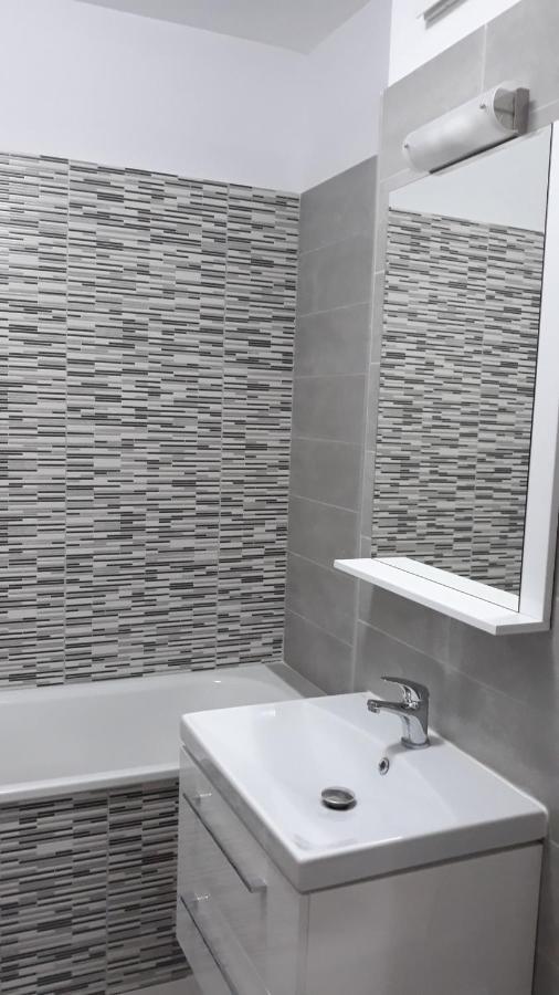 Casa Roxana Apartment Слатина Екстериор снимка